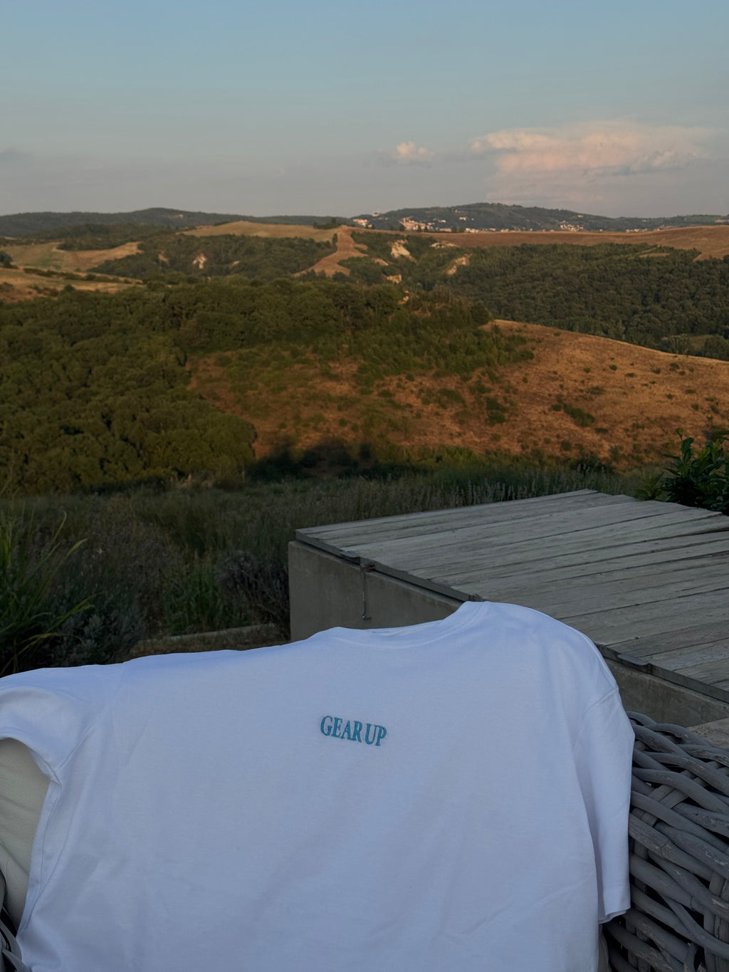 WANNA D̶A̶T̶E̶ RACE ME? - T-shirt / SUMMER EDITION