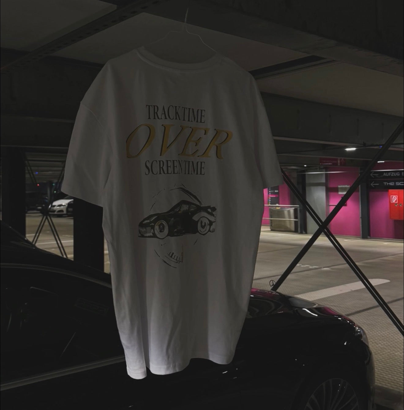 T-Shirt "Track Time OVER Screen Time" (weiß)